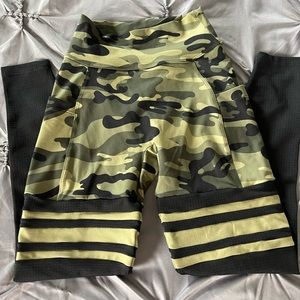 Brand new bombshell pants size S